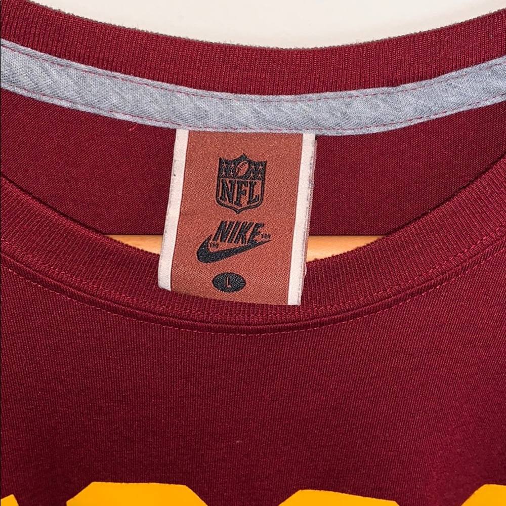 Nike Burgundy T-Shirt - Picture 2 of 4